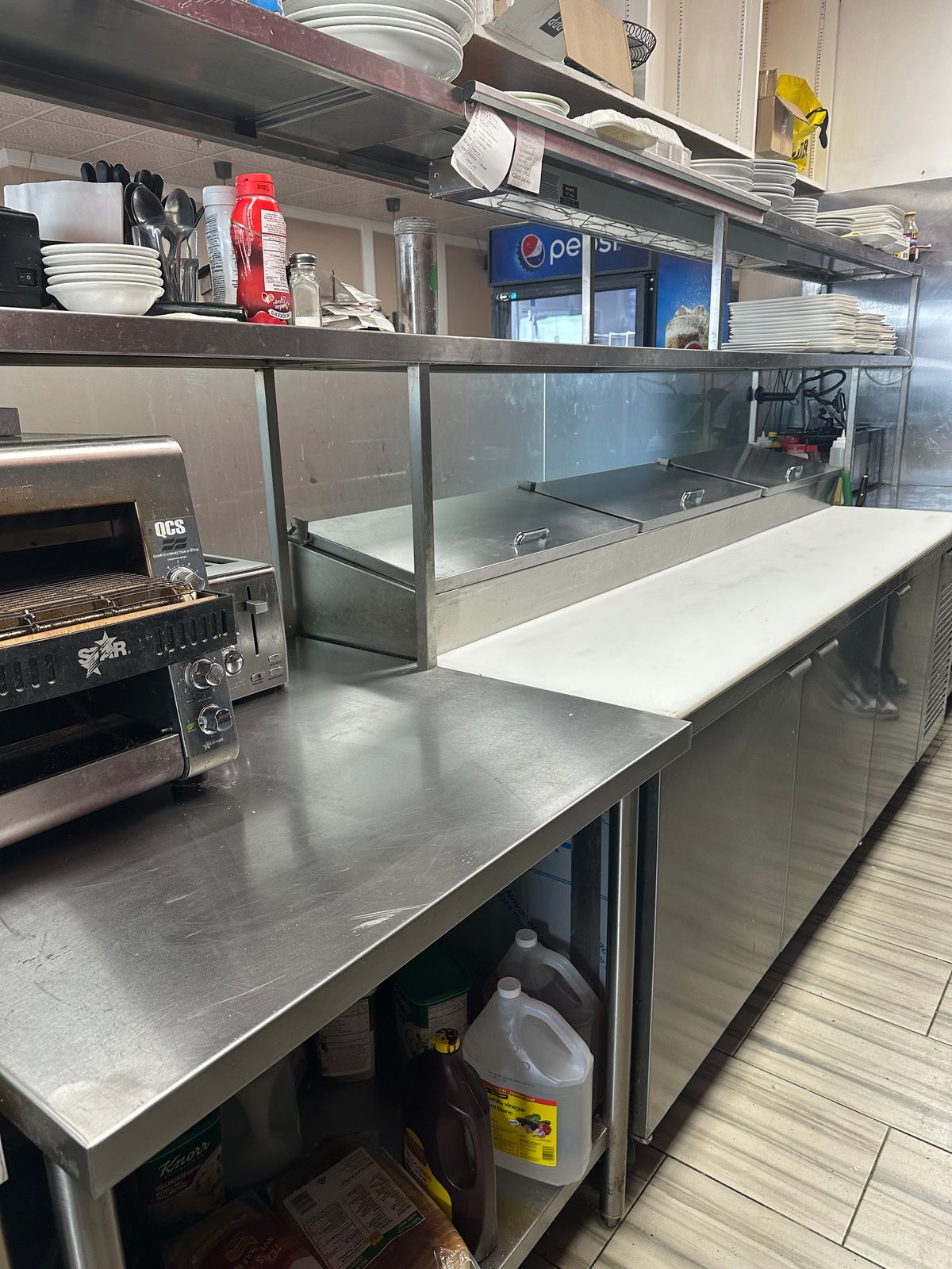 Restaurant Kitchen, Hot & Cold prep